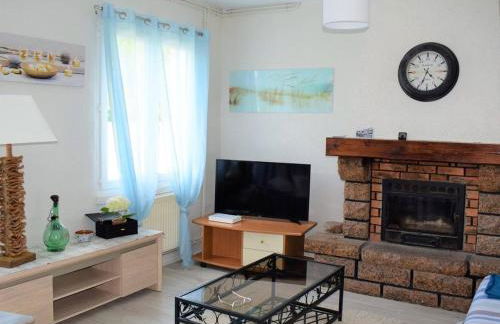 Maison à Perros-Guirec avec jardin, cour, cheminée, WIFI et proche du port de Ploumanac'h - FR-1-368-62 - Foto 16