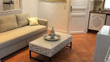 Maison des mariés - Photo 4, stove, minibar