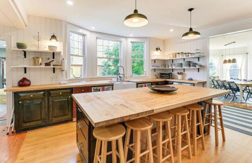 Historic Bar Harbor Home about 2 Blocks to Main St! - Foto 10