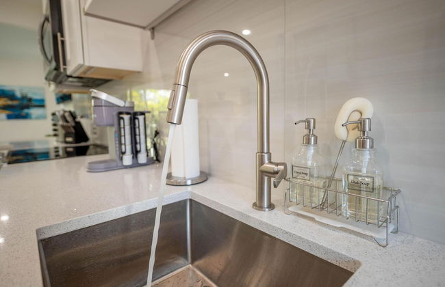 Uhost AI 1BR Sleek Modern Retreat - Foto 18