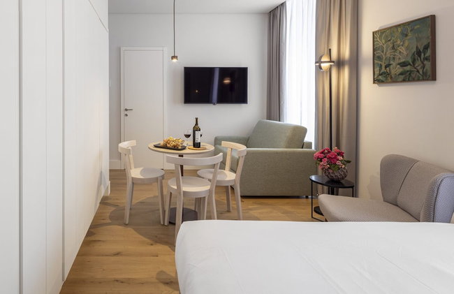 Lisbon Serviced Apartments Madalena - Photo 1