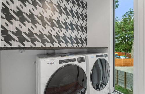 Modern Luxury in the Heart of Austin 3BR 3BA with Huge Balcony - Foto 31