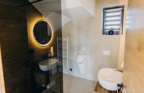 Novak Home - Luxury villa with indoor pool & sauna - Photo 28