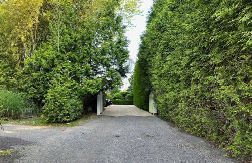 Quiet Luxury in the Heart of the Hamptons - Foto 3