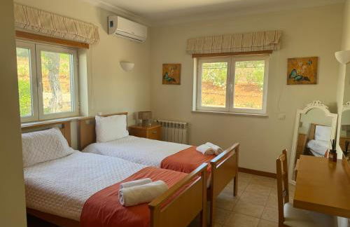 Lovely 3 Bedroom Villa with Pool in Great Location - Foto 14