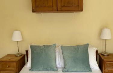 Lyme Clifftop Hideaway - Photo 28