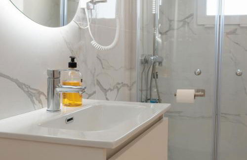 Top Floor 2 Bedroom Apartment with Terrace - Foto 29