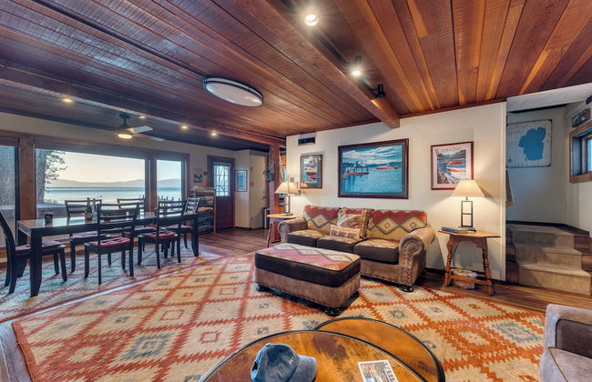 Lakefront Haven by Avantstay Minutes to Ski Resorts Private Dock - Photo 13