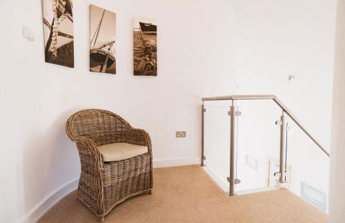 Trewhiddle Retreat V10 by Together Travel - Luxury 4-Bedroom Villa - Foto 49