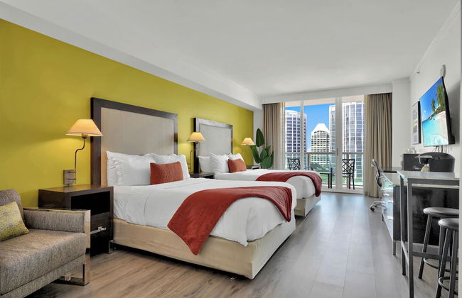 Stunning 12th Floor Studio in the Grove - Foto 1