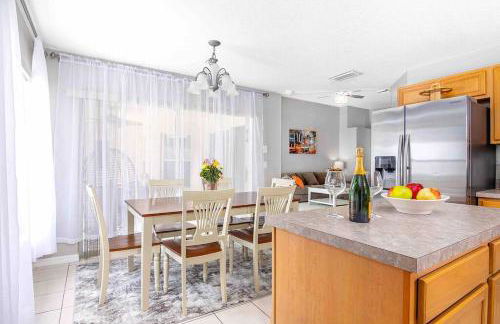 Luxury Orlando Villa, Private Pool with Waterfall - Foto 44