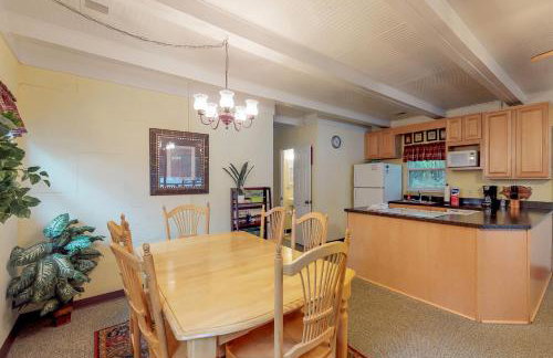 Bring Your Boat! Lake Murray Haven with Deck and Dock - Foto 8