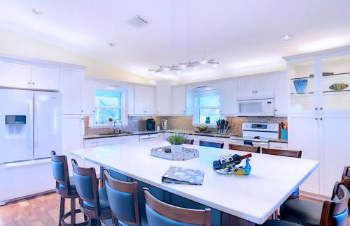 On The Water! Sleeps 12! 2 King Masters, Golf, Fishing, Bbq, Pool, Spa, Pvt Yard - Foto 18