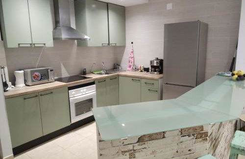 CastelPlace beach con plaza de Garage incluida, free parking and AC - Photo 32