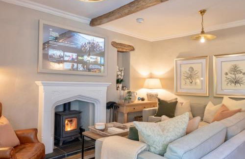 Danes Cottage - Luxury Peak District Retreat - Photo 7