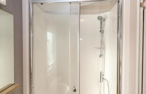 Caravan B61 at Landscove Holiday Park - Photo 17