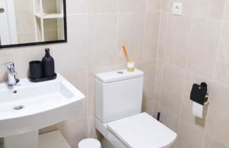 El Toro Apartments - Photo 17