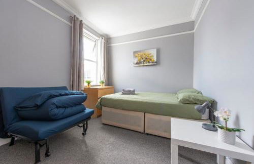 Lovely 3-bed 20 minutes to Central London - Photo 27
