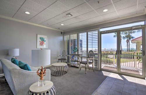 Gulf Views and Pool Access Coral Reef Resort Condo - Foto 25