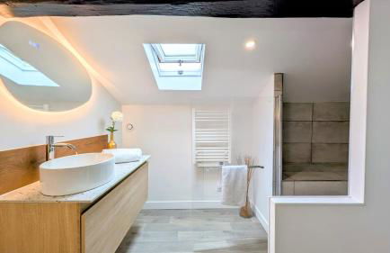 151 - Terrasse & Jacuzzi, Rue Trivalle, Pied de la cité de Carcassonne - Climatisation, Netflix, Fibre - Foto 9