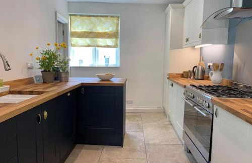 Beautiful Georgian cottage within a private walled garden - Foto 9