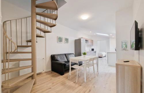 Tolstov Apartments - 1 or 3 Room Apartments - 20 Min Messe DUS and Old Town DUS - Foto 28