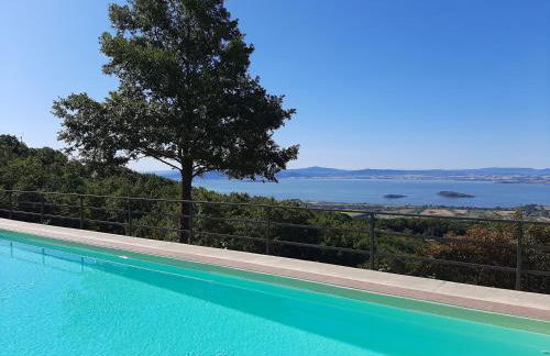 Moderne Villa mit atemberaubendem Seeblick - Photo 1