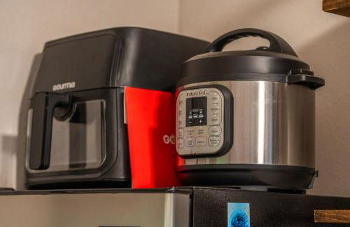 Mountain Bungalow-Walk to Downtown/Biker's Dream! - Foto 21