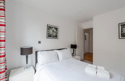 Modern, fully furnished apartment with ensuite, private balcony and elevator in Notting Hill - Foto 19