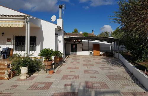 Chalet independiente en zona residencial rural con piscina privada - Foto 12