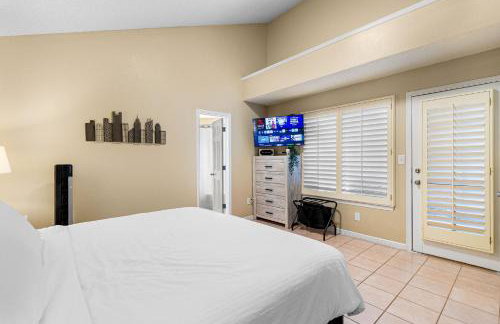 Peaceful West: 4BR Dusk Haven - Foto 22