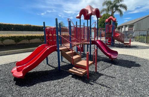 MAGICAL Xcape, POOLS-SPA, WALK 2 DISNEY, CENTRAL AC-HEAT, FULLY EQUIPPED, 2 FREE PARKING SPACES, OWNER MGMT - Foto 39