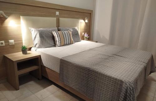 KELLY APARTMENTS - Photo 16