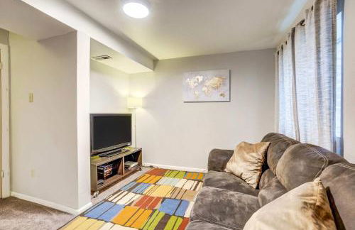 Witches Hollow Pet-Friendly Retreat Near Airport - Foto 48