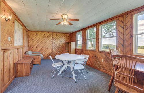 Wellsboro Farmhouse with Grill and Fire Pit! - Foto 4