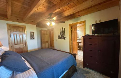 5 BDR for 20 with Hot Tub Pool Table & Lake View - Foto 19