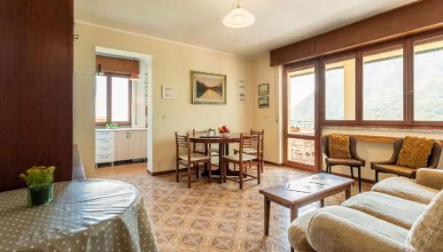 Sciura Elena's Terrace With Lake, Mounts & Valley by Halldis - Foto 3