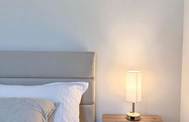 Luxury 5 Bedroom 4 bath open kitchen living room - Foto 12