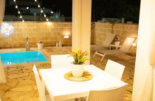 Villa Teresa Elegant & Relaxing Holiday Home with private hydro spa pool - Foto 45