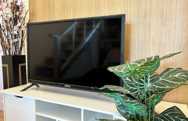 The Loft Living Space - Photo 51