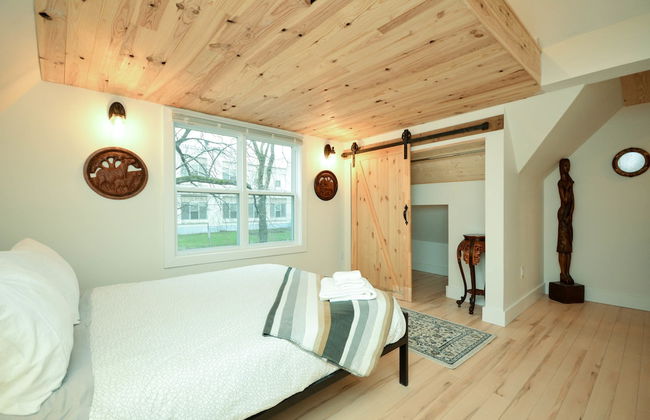 M. Hooper Downtown Luxury - Photo 7