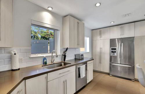 Lakefront Family Fun Home with Private Dock 3BR 2B - Foto 45