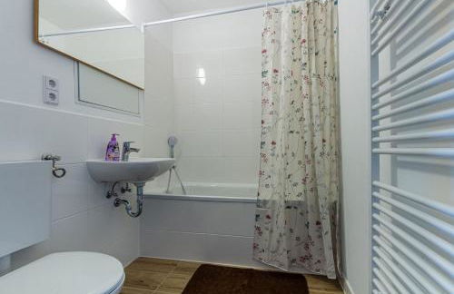 Enjoy your stay with DKN apartments - Mon-Sun - Late night check-in - Multilanguage - Near S-Bahn - Witamy serdecznie - Foto 8