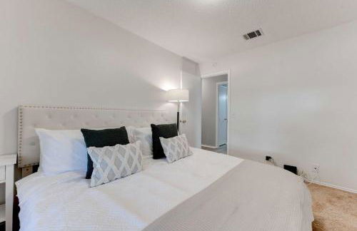 Austin Home Near Lakeline Mall & Pinballz Austin - Foto 25