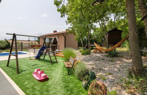 Luka's house - Photo 46