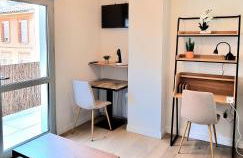 Studio Chic & Balcon - Hypercentre - Gare - Metro - Foto 11