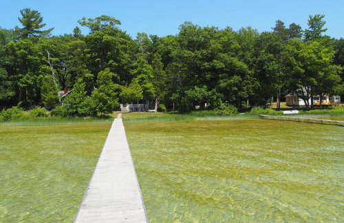 Cavalier Cottage - Private Lakefront w Kayaks! - Foto 8