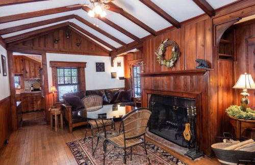 Enchanted Fox Dell Cottage - Foto 18