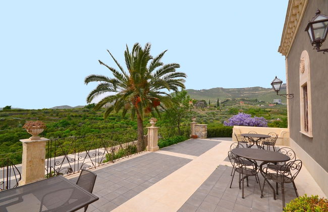Elegant, Historical Villa with Swimming Pool in Rural Region near Etna - Foto 1