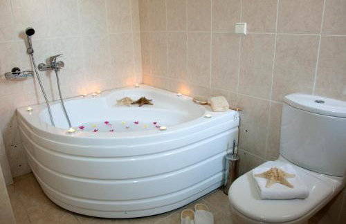 Mylos Hotel Apartments - Photo 54